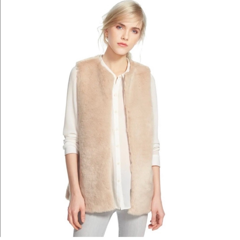 Chelsea28 faux fur vest
